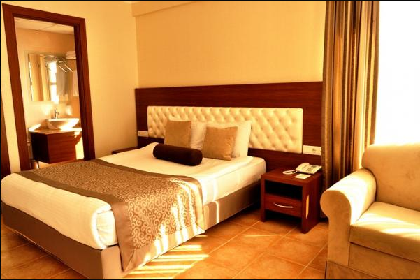 The Corner Park Hotel